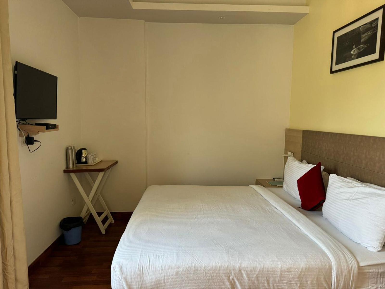 Hotel River Retreat คางกรา ภายนอก รูปภาพ