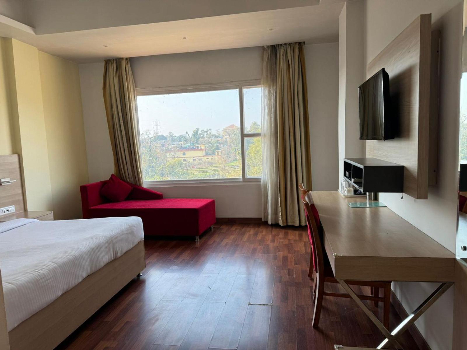 Hotel River Retreat คางกรา ภายนอก รูปภาพ