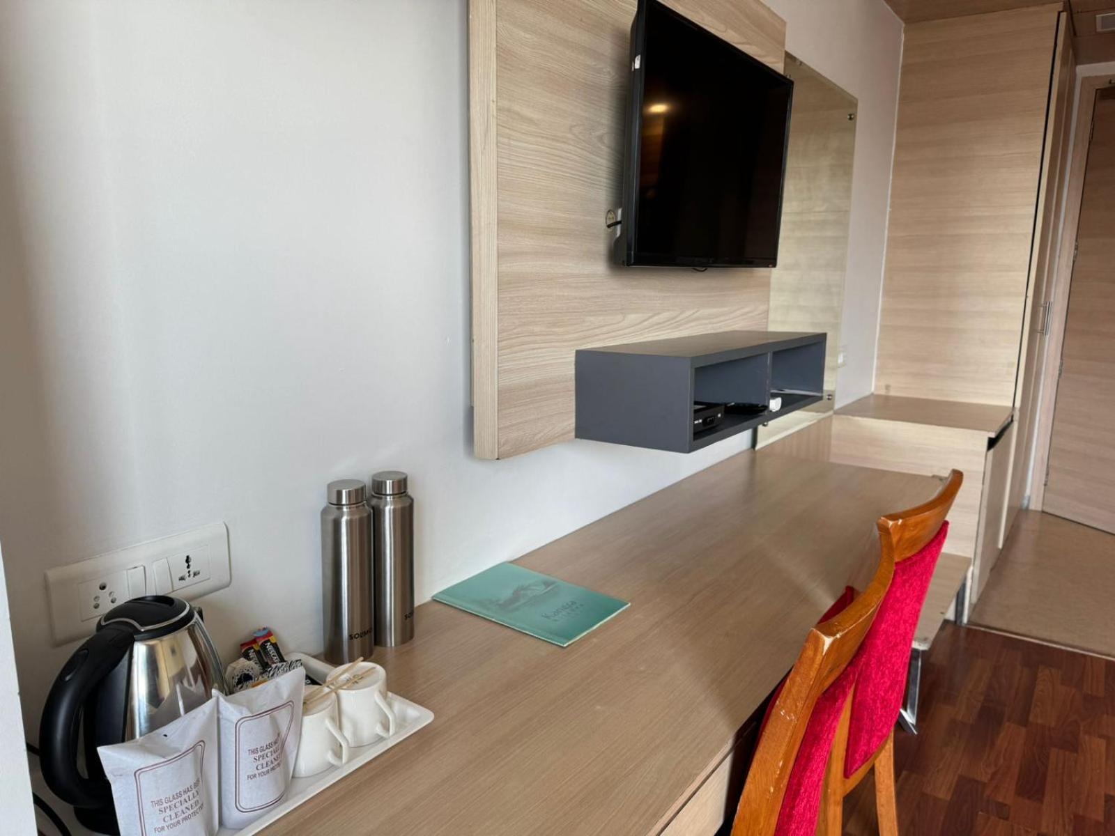 Hotel River Retreat คางกรา ภายนอก รูปภาพ