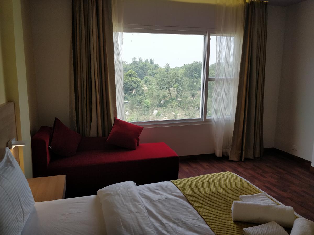 Hotel River Retreat คางกรา ภายนอก รูปภาพ