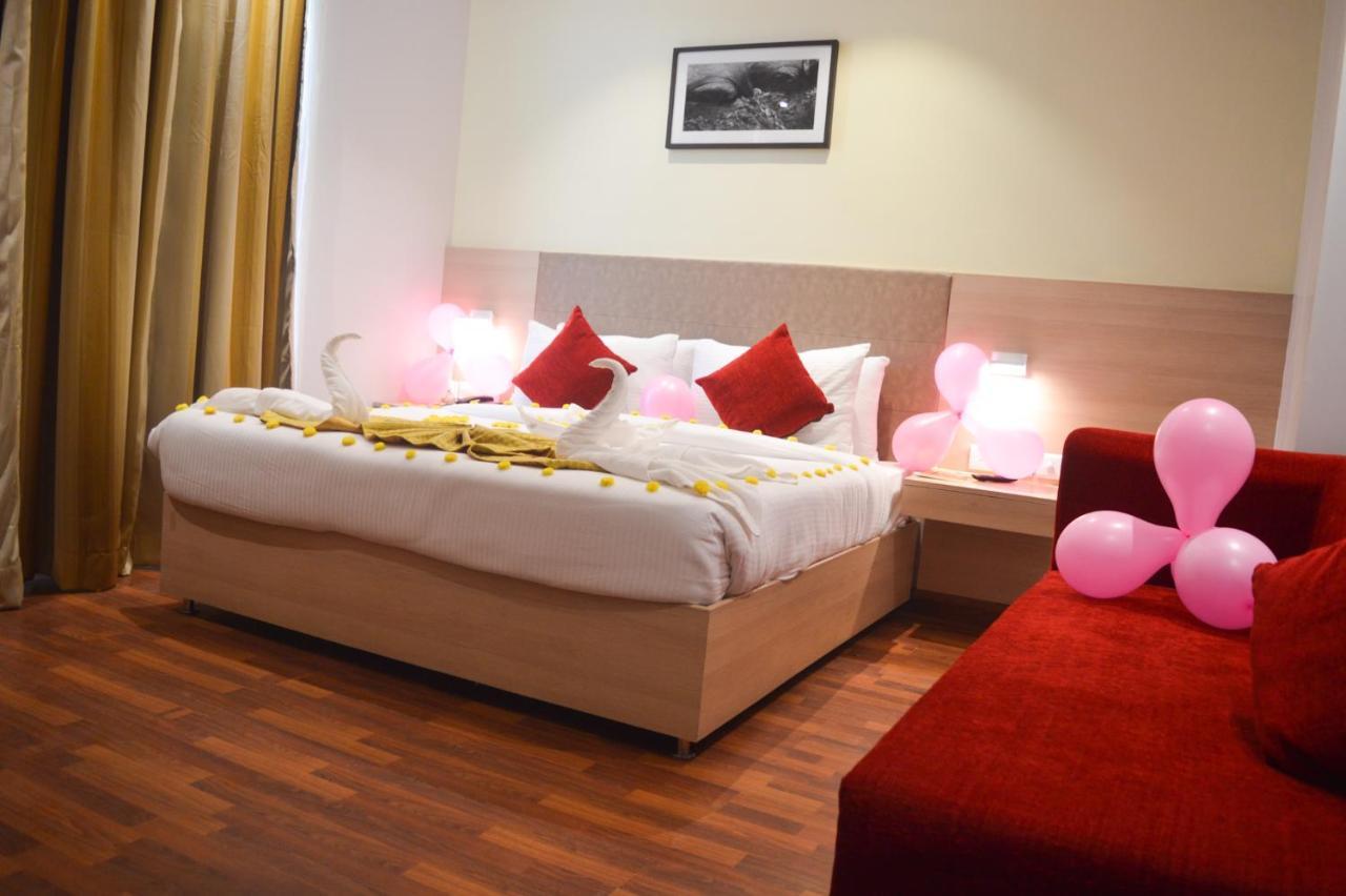 Hotel River Retreat คางกรา ภายนอก รูปภาพ
