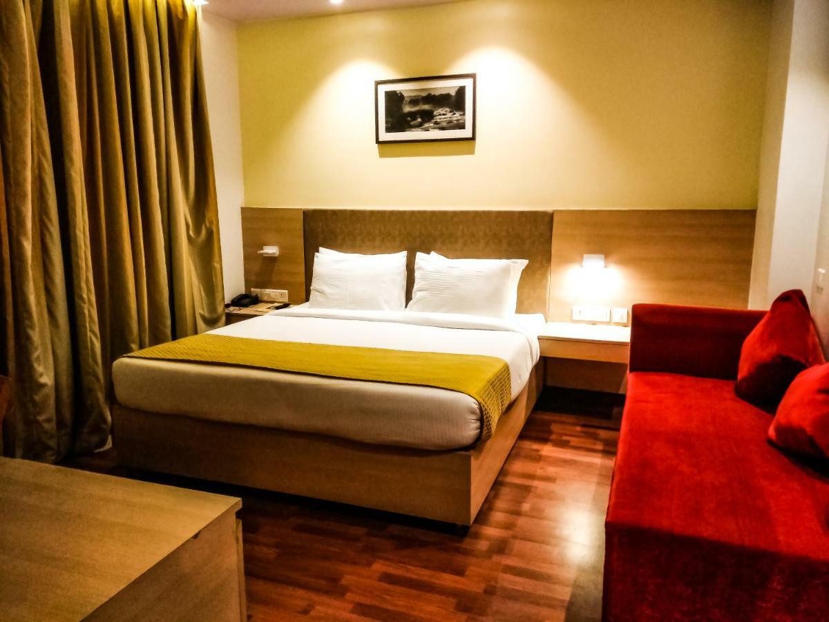 Hotel River Retreat คางกรา ภายนอก รูปภาพ
