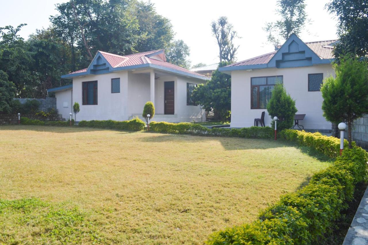Hotel River Retreat คางกรา ภายนอก รูปภาพ